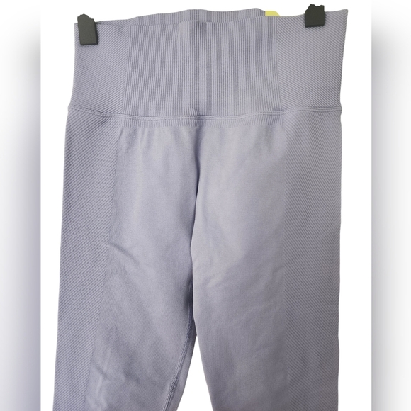 ALL IN MOTION by TARGET Women's Seamless High-Rise purple Leggings, size M - Picture 4 of 5